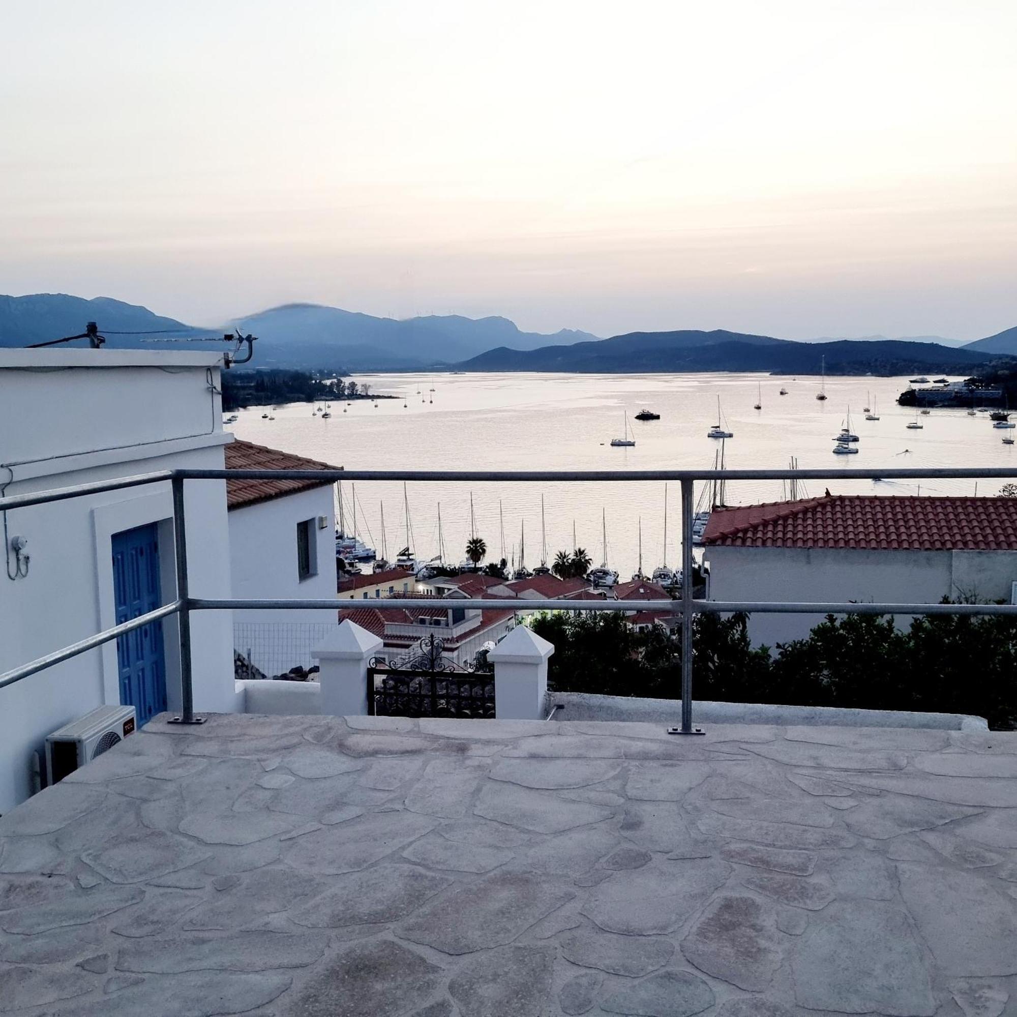 Panoramic View Apartment Poros Town エクステリア 写真